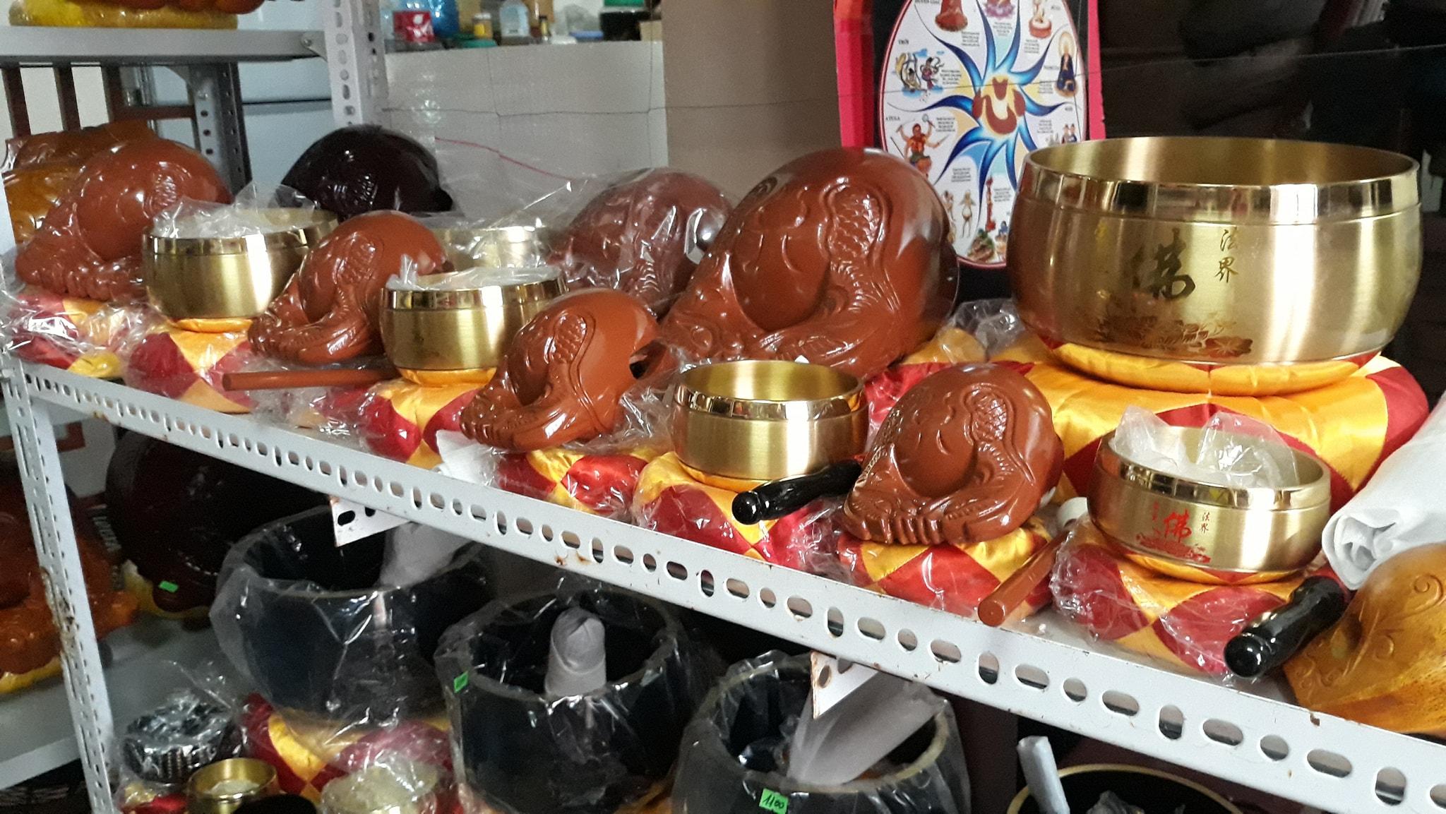 Chuông đồng bát bảo cát tường