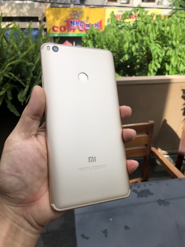 Điện thoại xiaomi mi max 2 cpu 8 nhân ram 4gb 64gb 2 sim màn hình khủng 6.44 inch