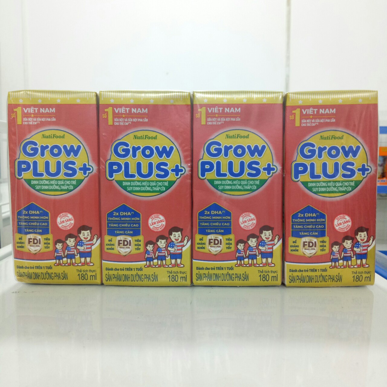 Sữa Bột Pha Sẵn Nutifood Grow Đỏ 180Ml - Thùng 48 Hộp