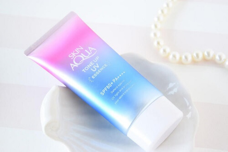 kem chống nắng Skin aqua Tone up UV spf 50+ PA ++++ nhập khẩu