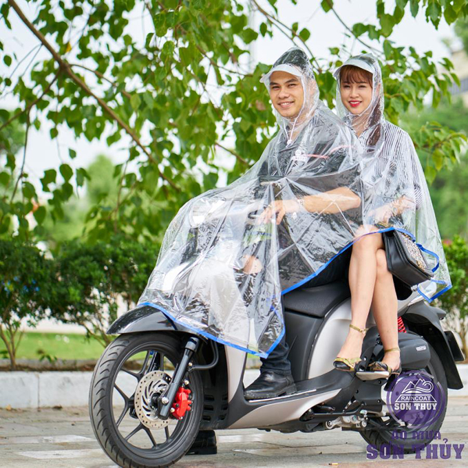Transparent raincoat from microbial plastic