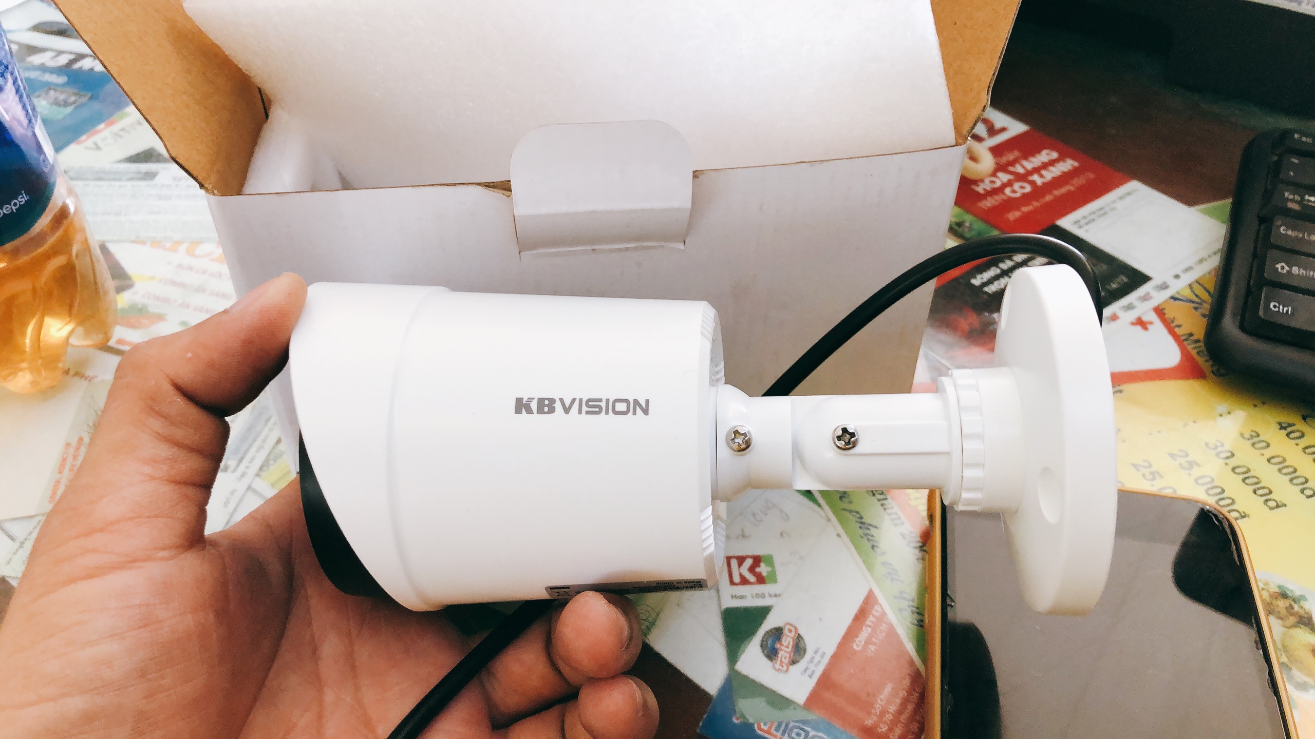 Camera quan sát thân hồng ngoại 4 in 1 kbvision kx-2011c4