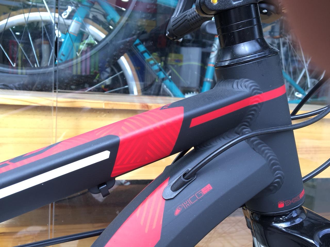 Xe đạp địa hình TrinX TX20 2018 Black Red