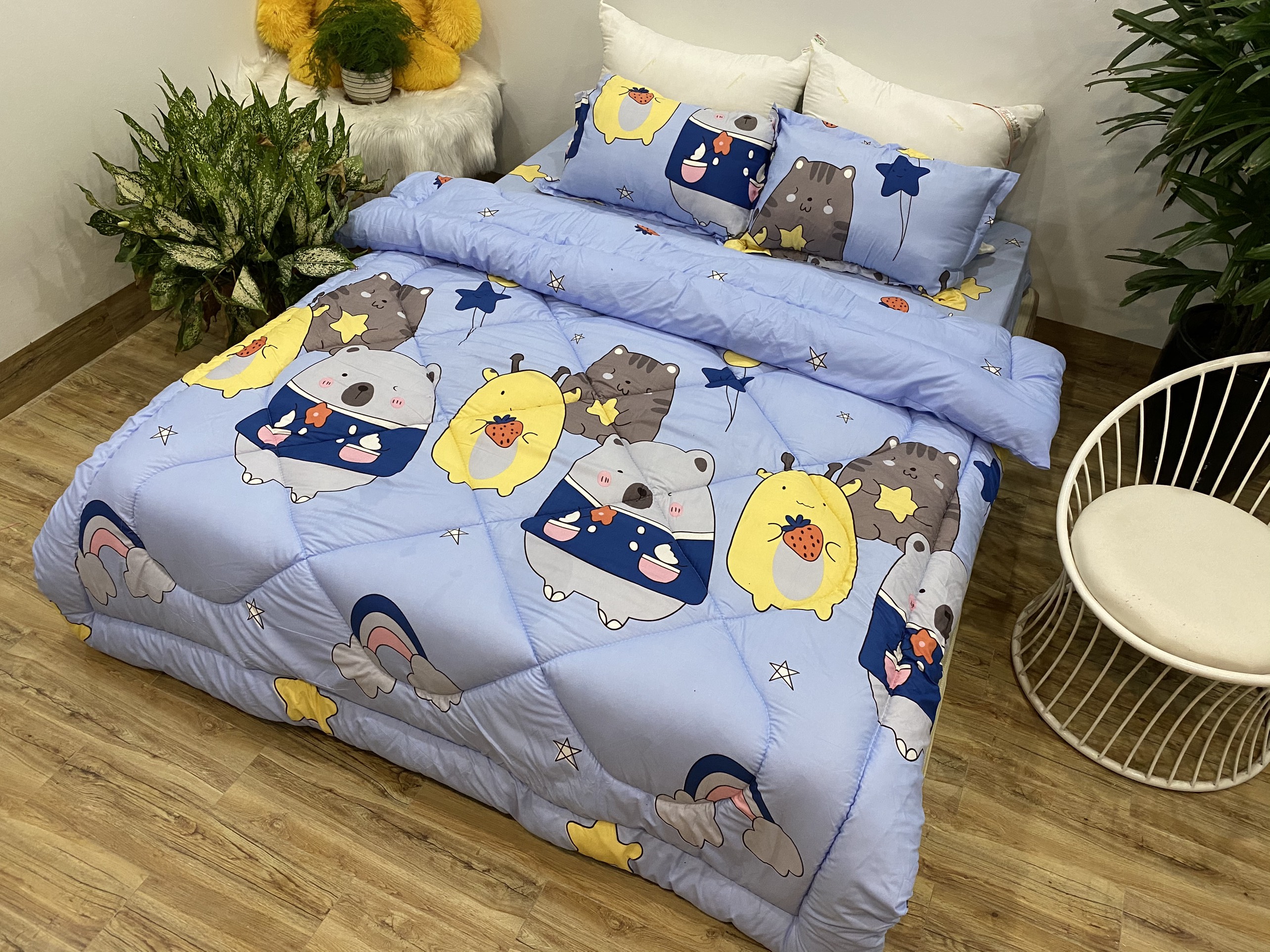Chăn phao siêu nhẹ cực ấm 1m8x2m mẫu gấu cầu vồng