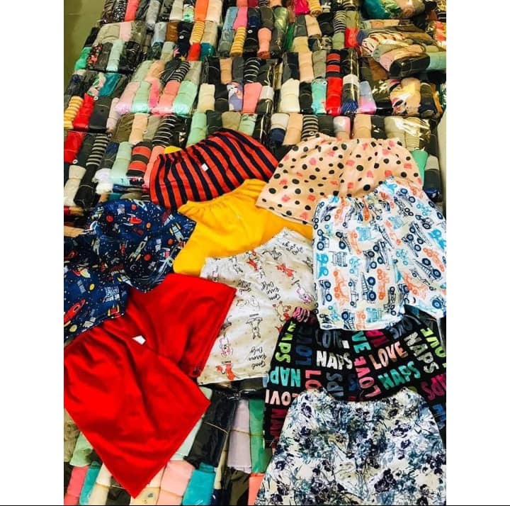 Combo 4 quần đùi vải coton loại đẹp  cho bé ( 2-35kg)