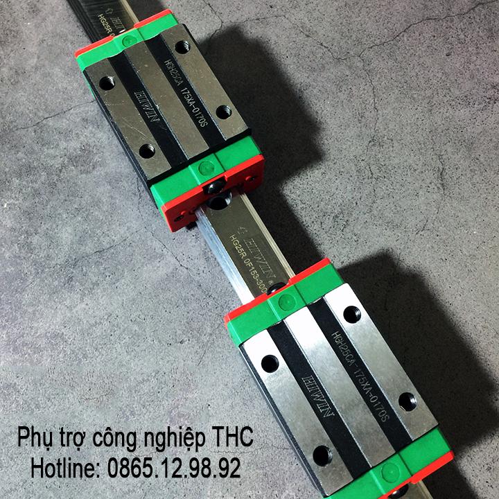 Bộ thanh ray trượt vuông HIWIN dài 1 mét phi 20mm (1 thanh ray HGR20 + 2 bi vuông HGH20)