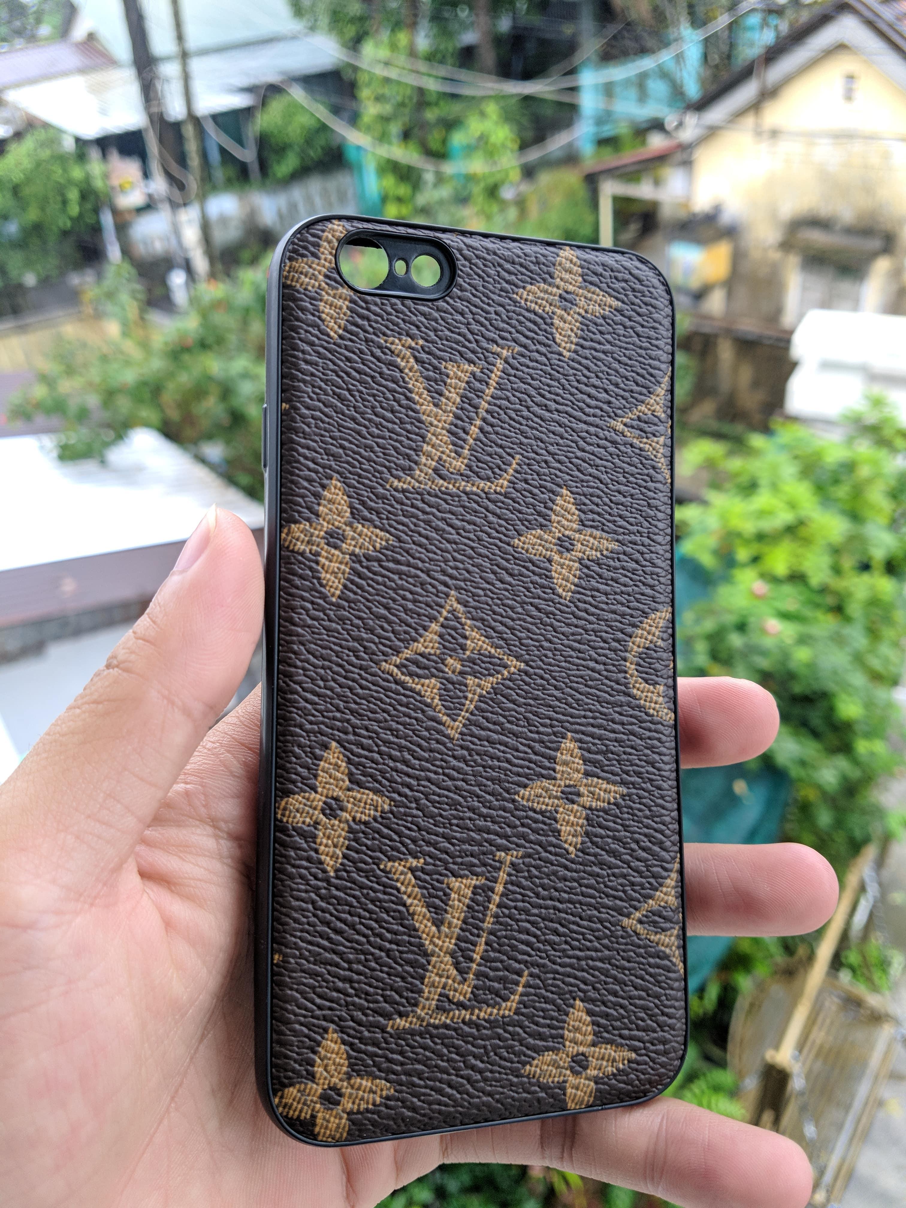 ỐP LƯNG DA LV THỜI TRANG NHIỀU MÀU TỪ IPHONE 6 ĐẾN IPHONE XS MAX