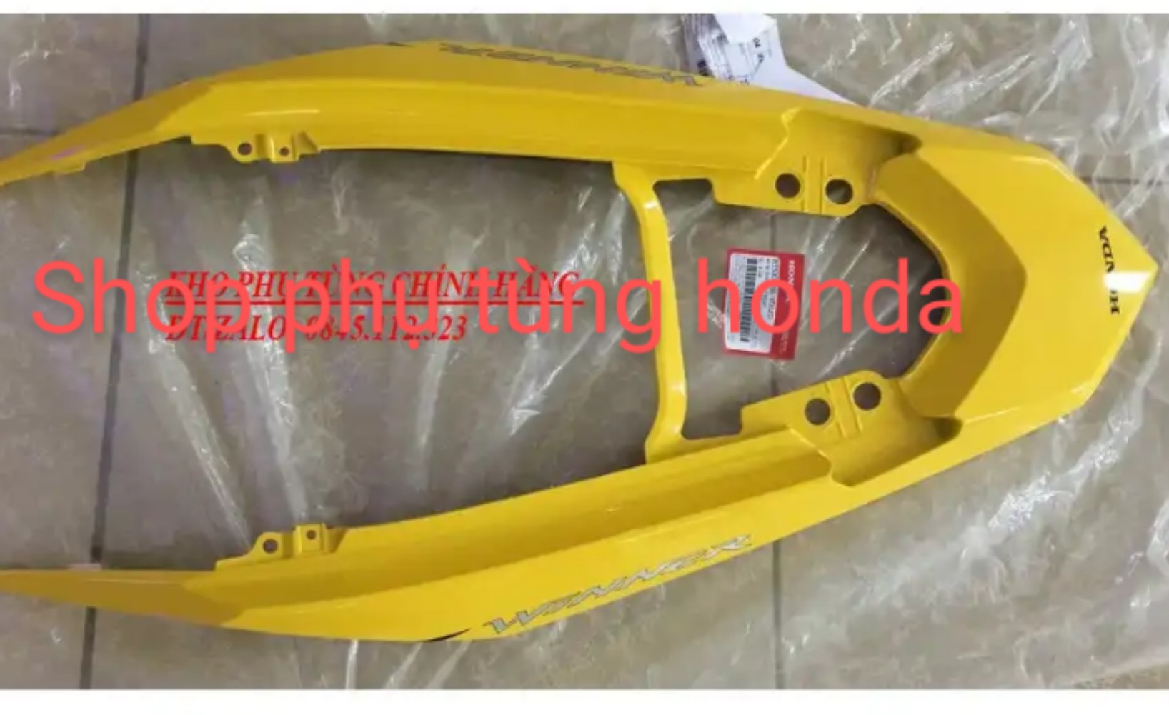 ỐP ĐUÔI SAU CHO XE WINNER V1 150 MÀU VÀNG , CÓ ĐỦ MÀU