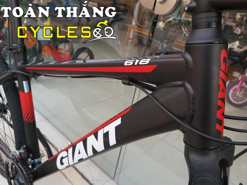 Xe đạp thể thao GIANT ATX 618 2020