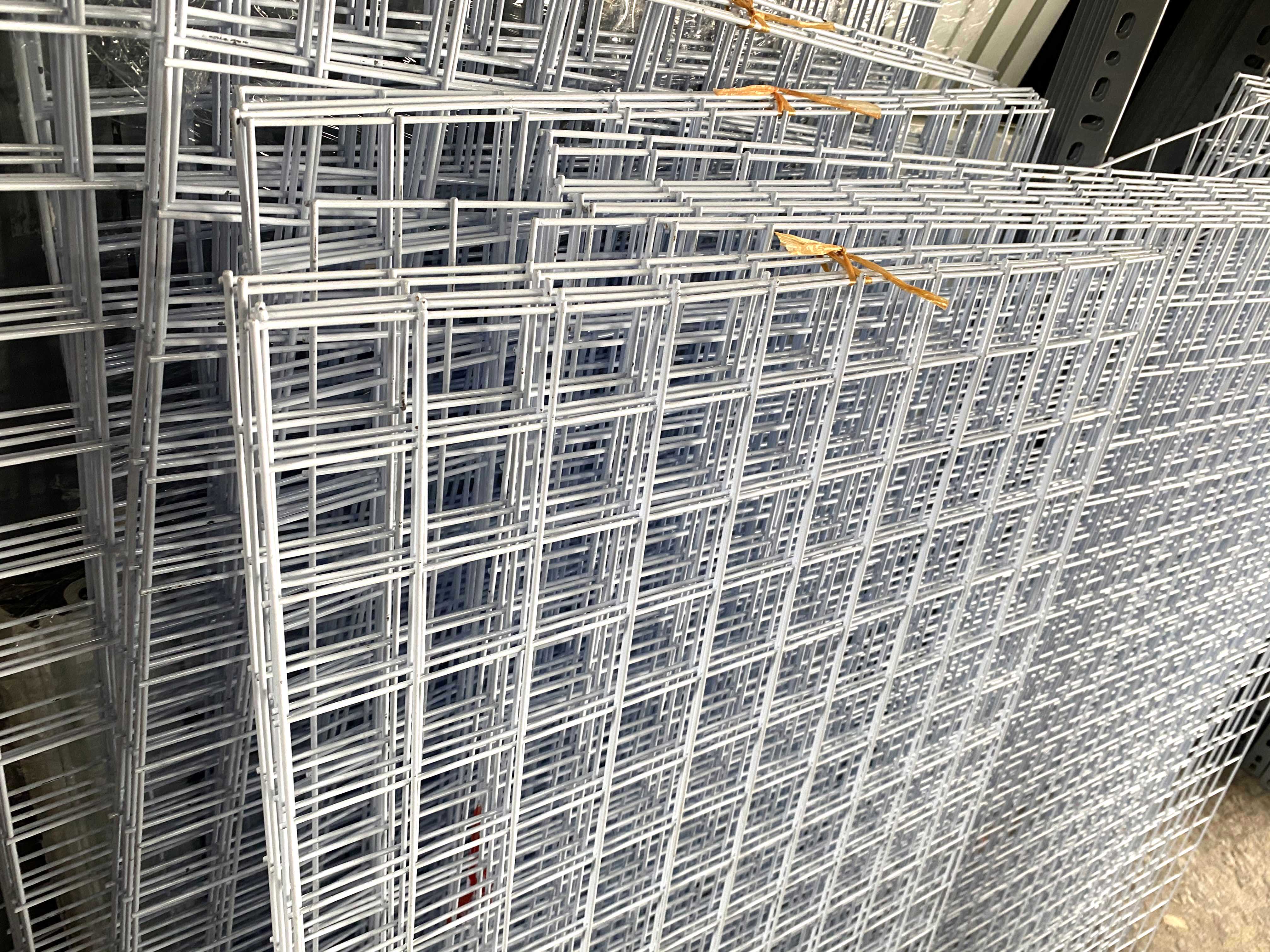 Tấm Lưới Sắt treo phụ kiện sợi 2,5 ly, kích thước 100 x50 cm