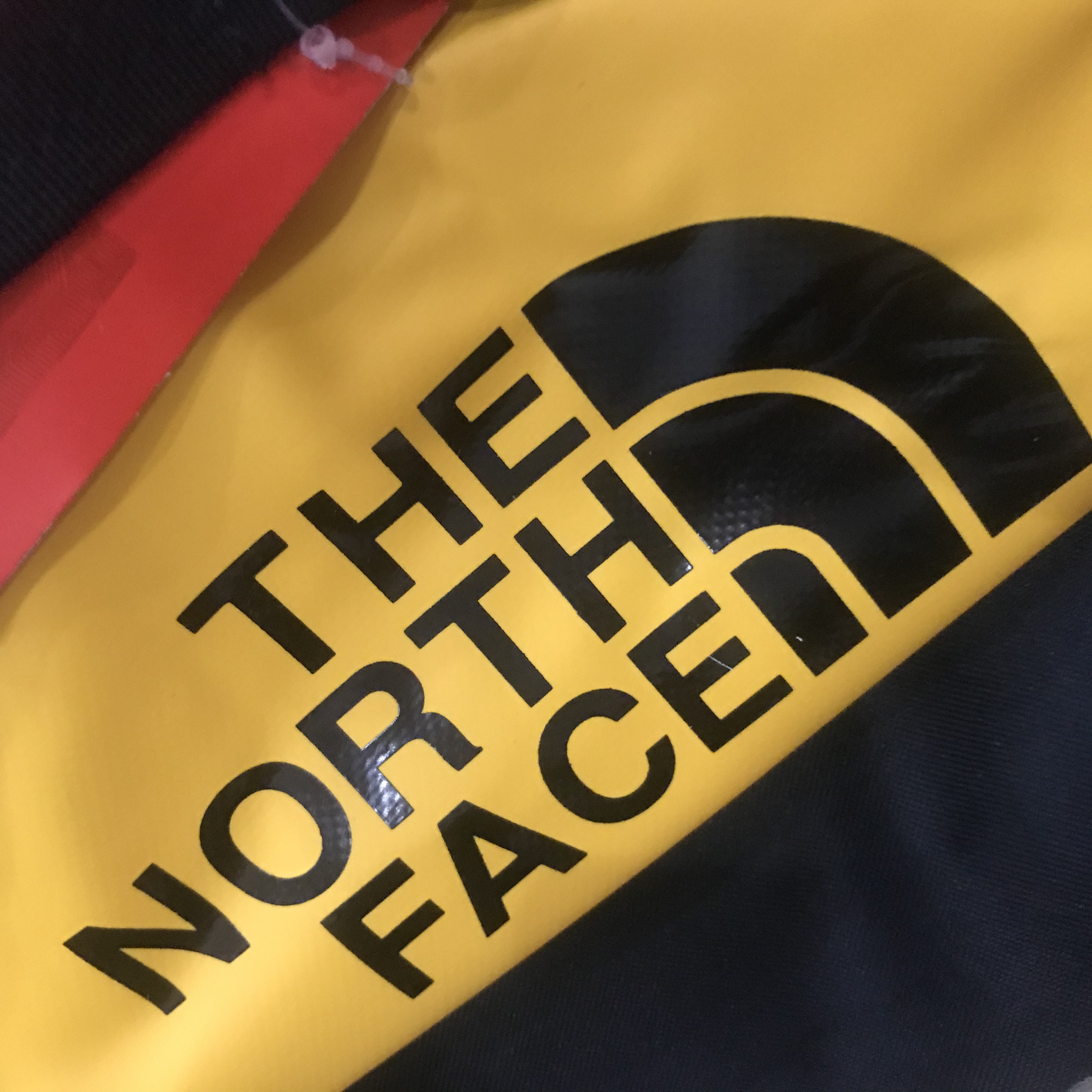 Túi The North Face Base Camp Duffel size M