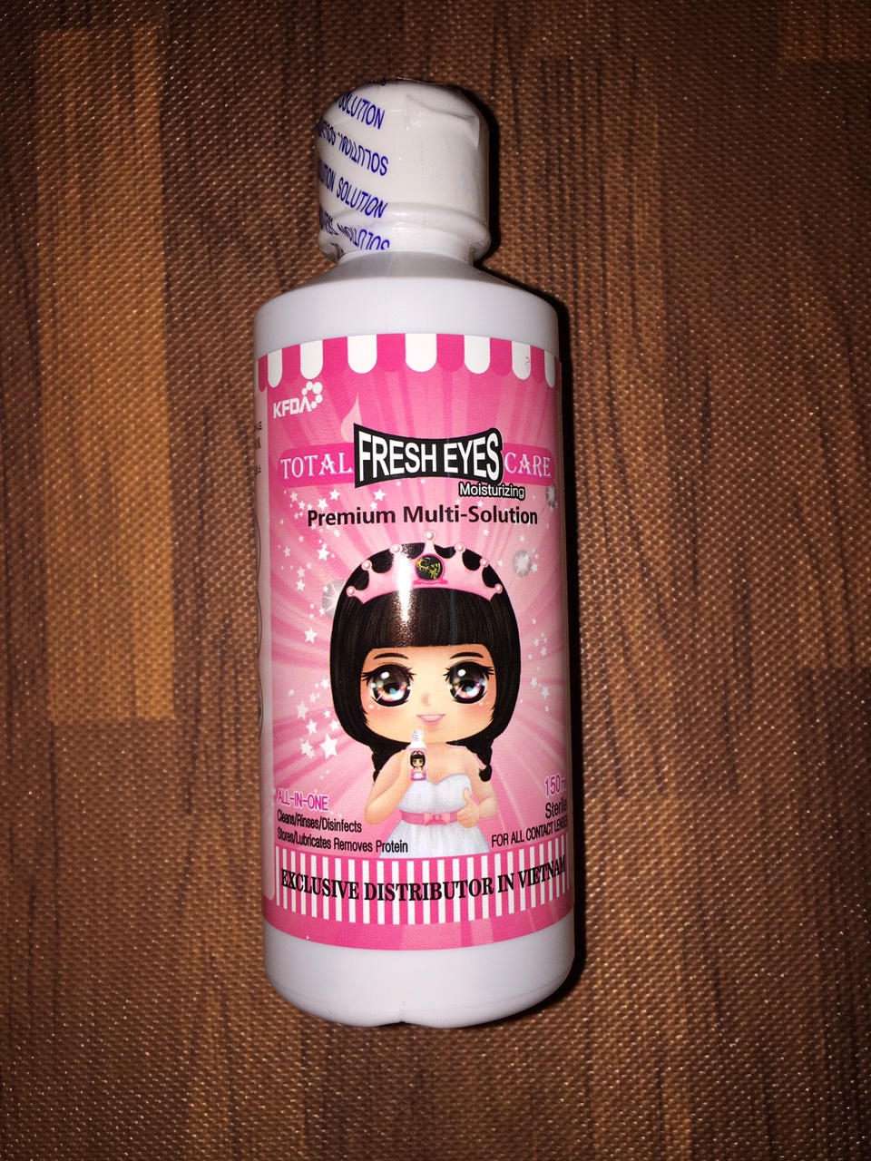 Một chai nước ngâm lens Fresh eyes 150ml ( chuyên dụng cho lens) Hana lens