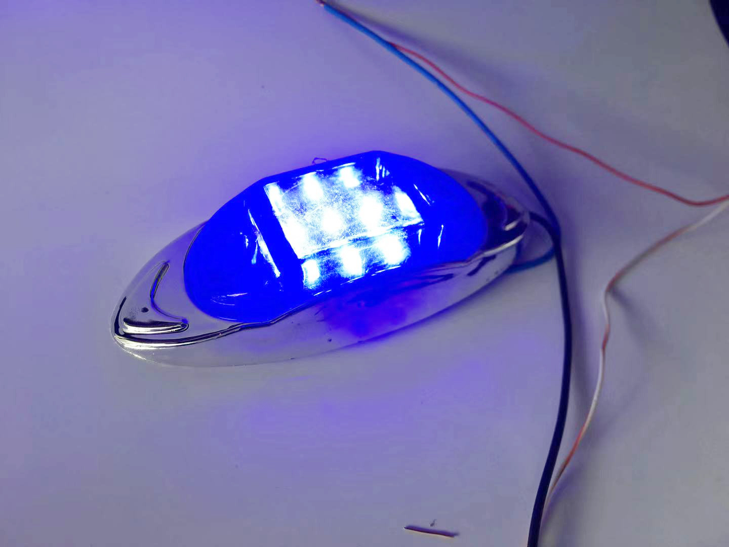 Bộ 02 Đèn Sườn Con Cá - 12V - 24V