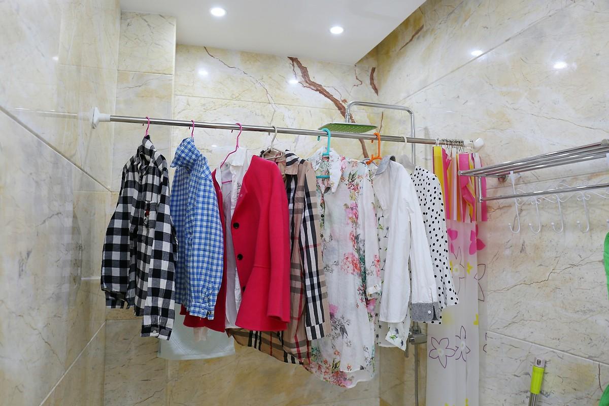 clothes hanger