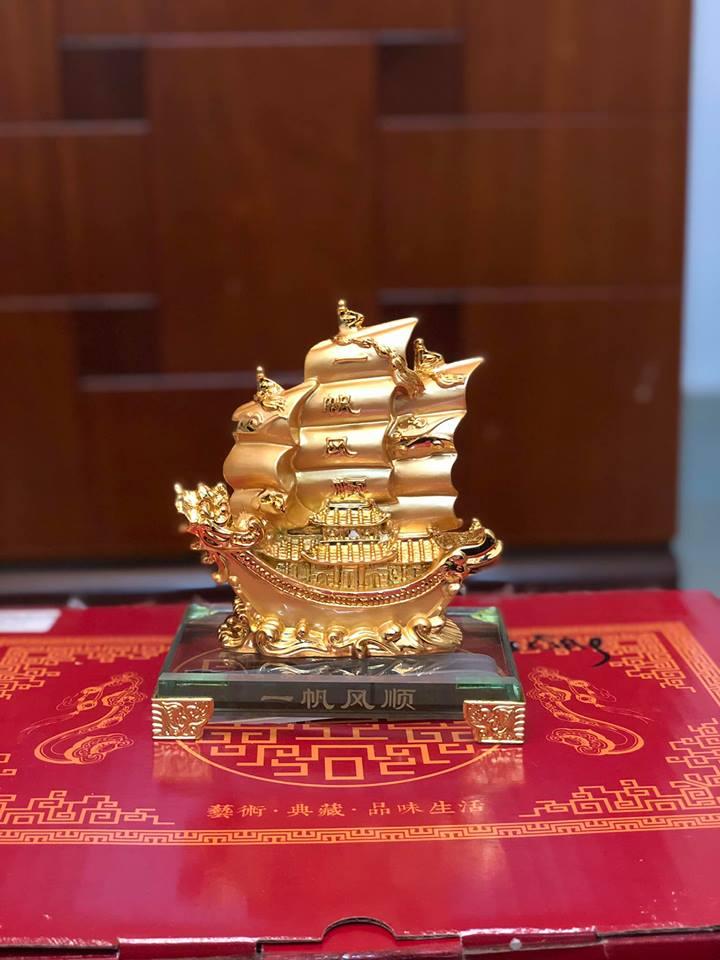 [Phong thủy] Thuyền Buồm vàng cao 14 cm