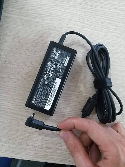 SẠC LAPTOP ACER ASPIRE SWIFT 3 SERIES HÀNG ZIN, CÓ LOGO ACER. TƯƠNG THÍCH CÁC MÃ MÁY :SF314-51: SF314-51-52D