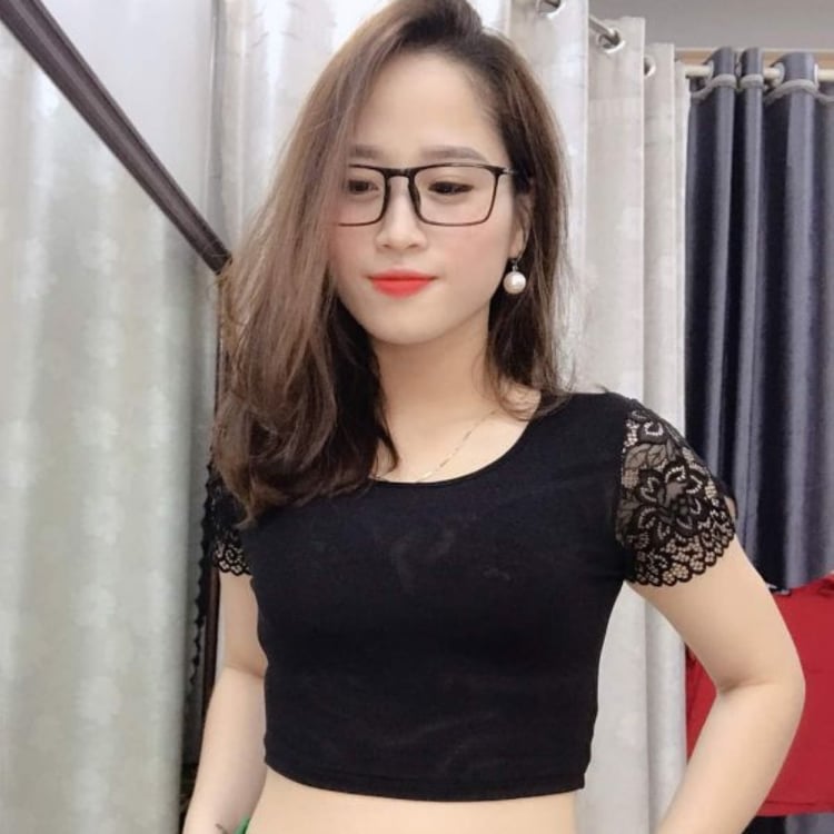 ÁO LƯỚI REN MẶC TRONG VÁY