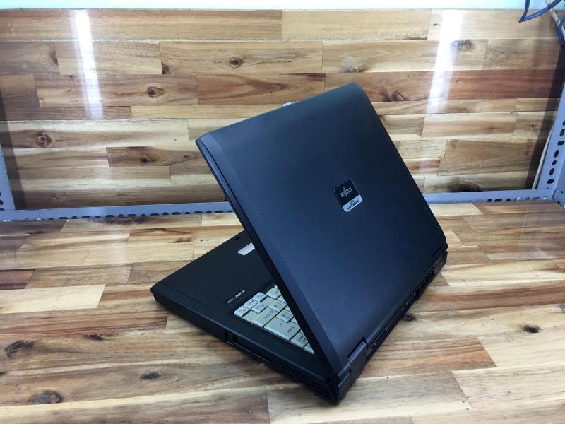 Laptop Fujitsu C8230
