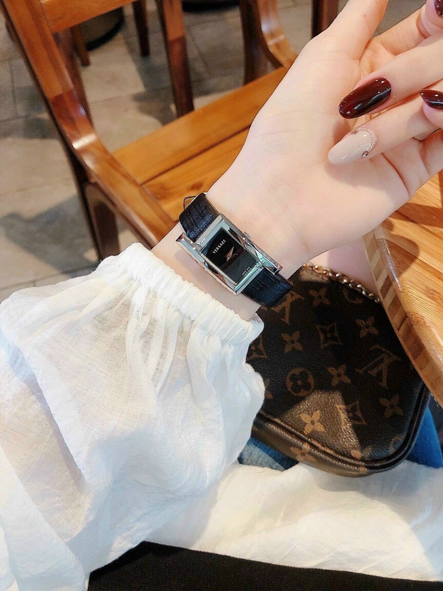 Đồng Hồ Nữ Versace Siêu Đẹp , Hiện Đại