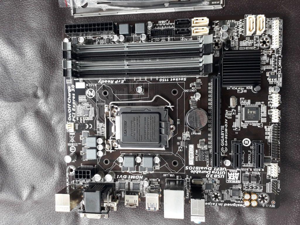Mainboard Gigabyte B85 DS3H/ D3V Plus 4 khe ram