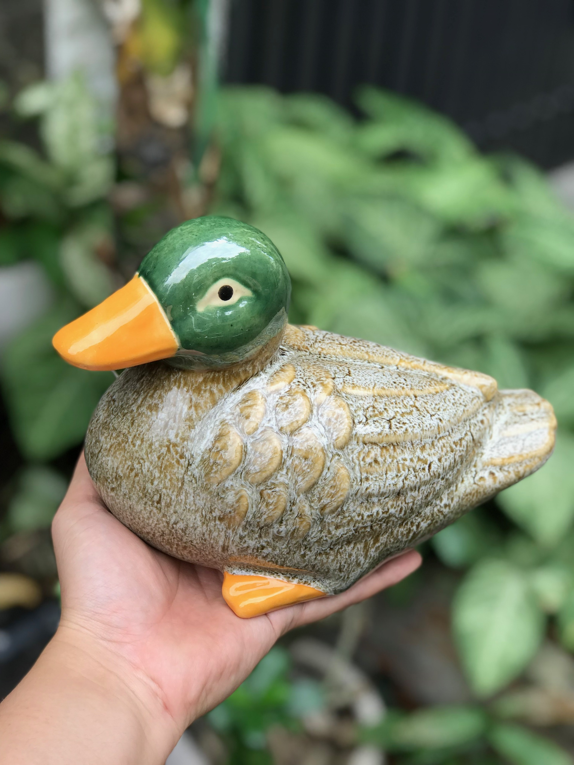 Gốm sứ hình con vịt trang trí