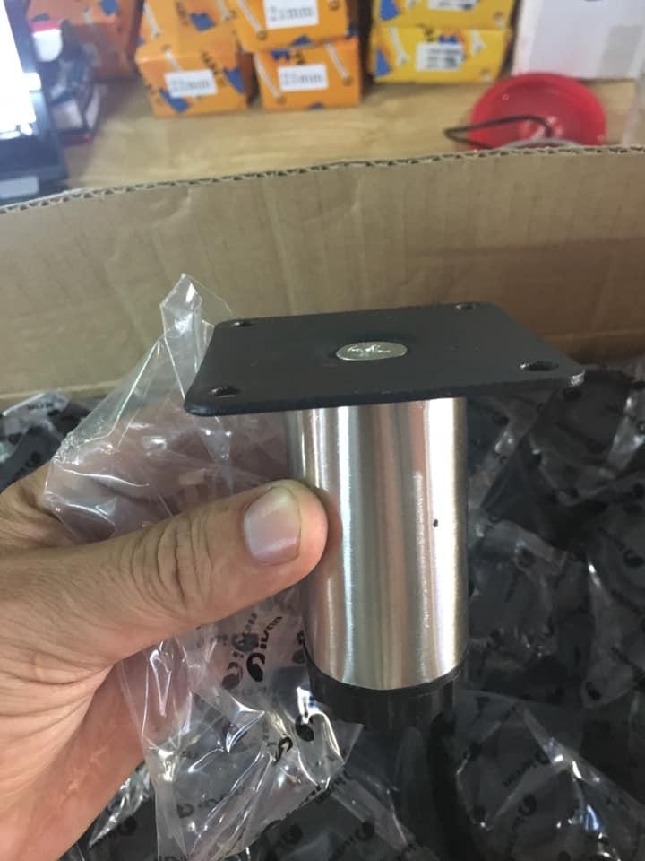 Đỡ chân bàn inox chính hãng Ivan 08240