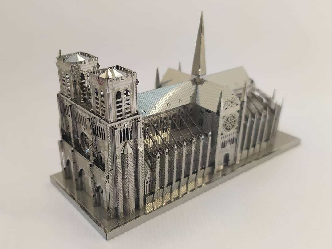 Mô Hình 3D Kim Loại Lắp Ráp Nhà Thờ Đức Bà Paris [Chưa Lắp]
