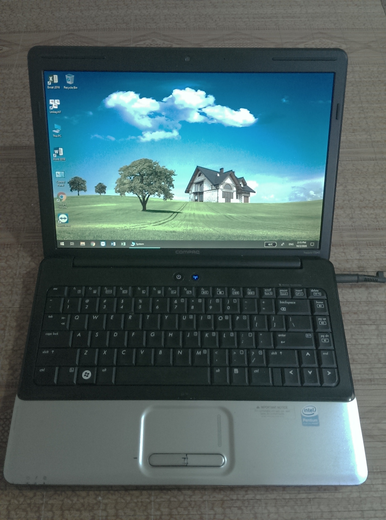 Laptop HP CQ40 Intel Pentium - 2.0Ghz Ram 2G Ổ HDD 320G Màn hình 14 inch