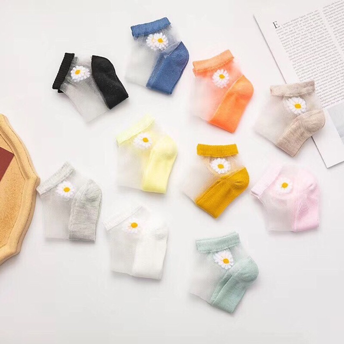Combo 10 đôi Tất Nữ/ Vớ Nữ Lưới Mỏng Hoa Cúc Dễ Thương