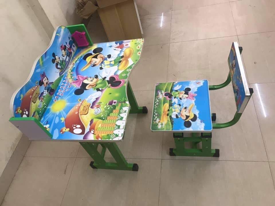 Bàn học sinh cho bé cấp 1(màu ngẫu nhiên)