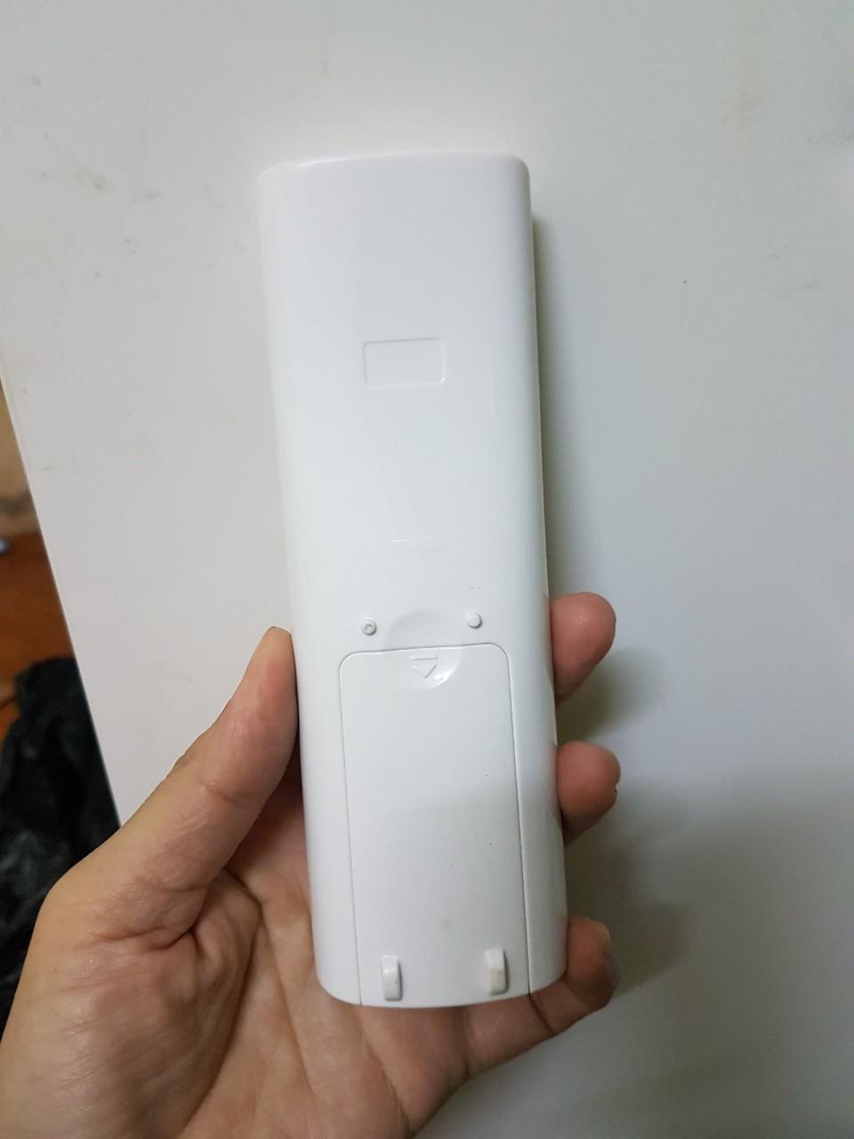 Điều khiển điều hòa LG vuông dài (chức năng đuổi muỗi)