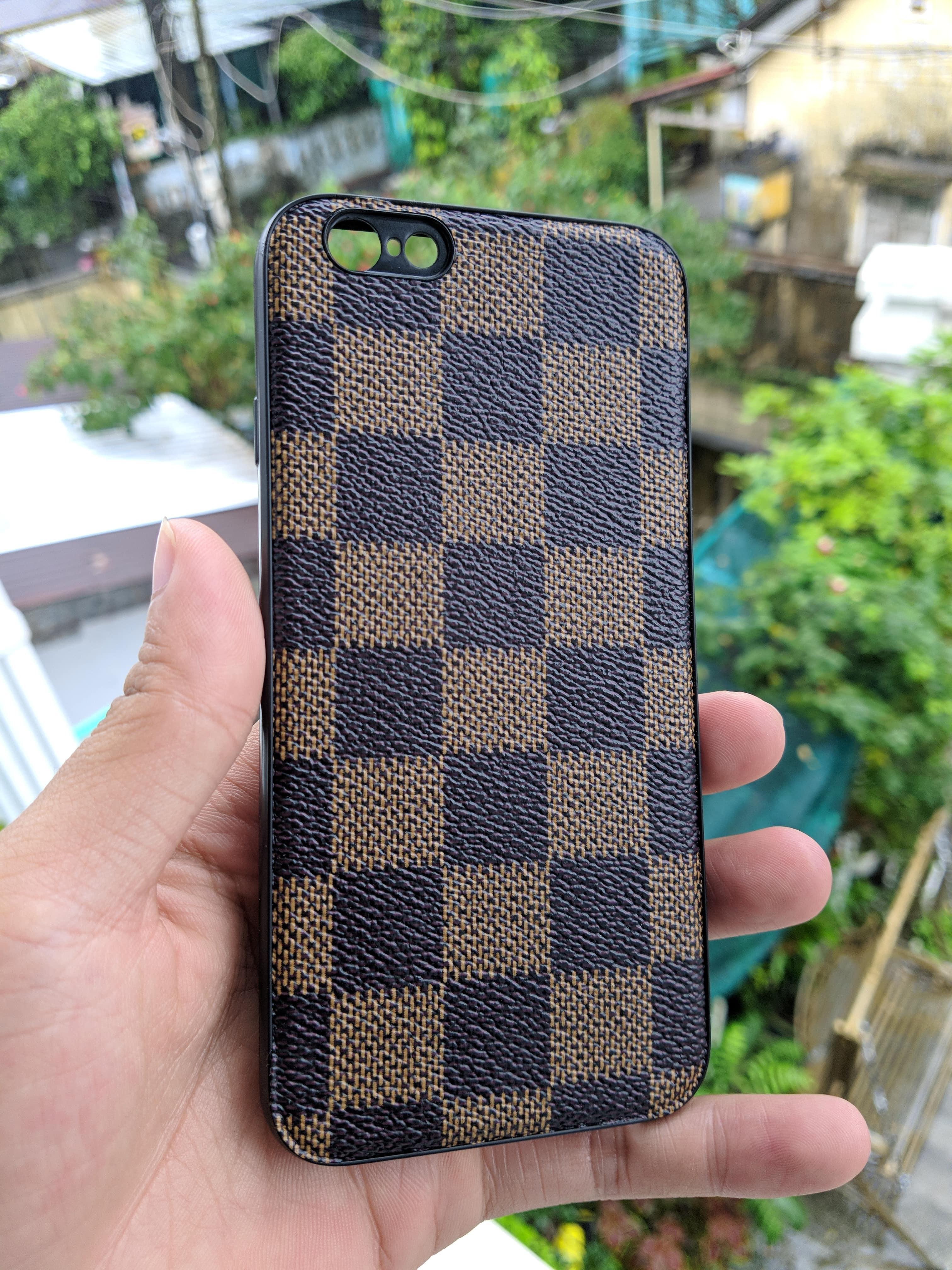 ỐP LƯNG DA LV THỜI TRANG NHIỀU MÀU TỪ IPHONE 6 ĐẾN IPHONE XS MAX