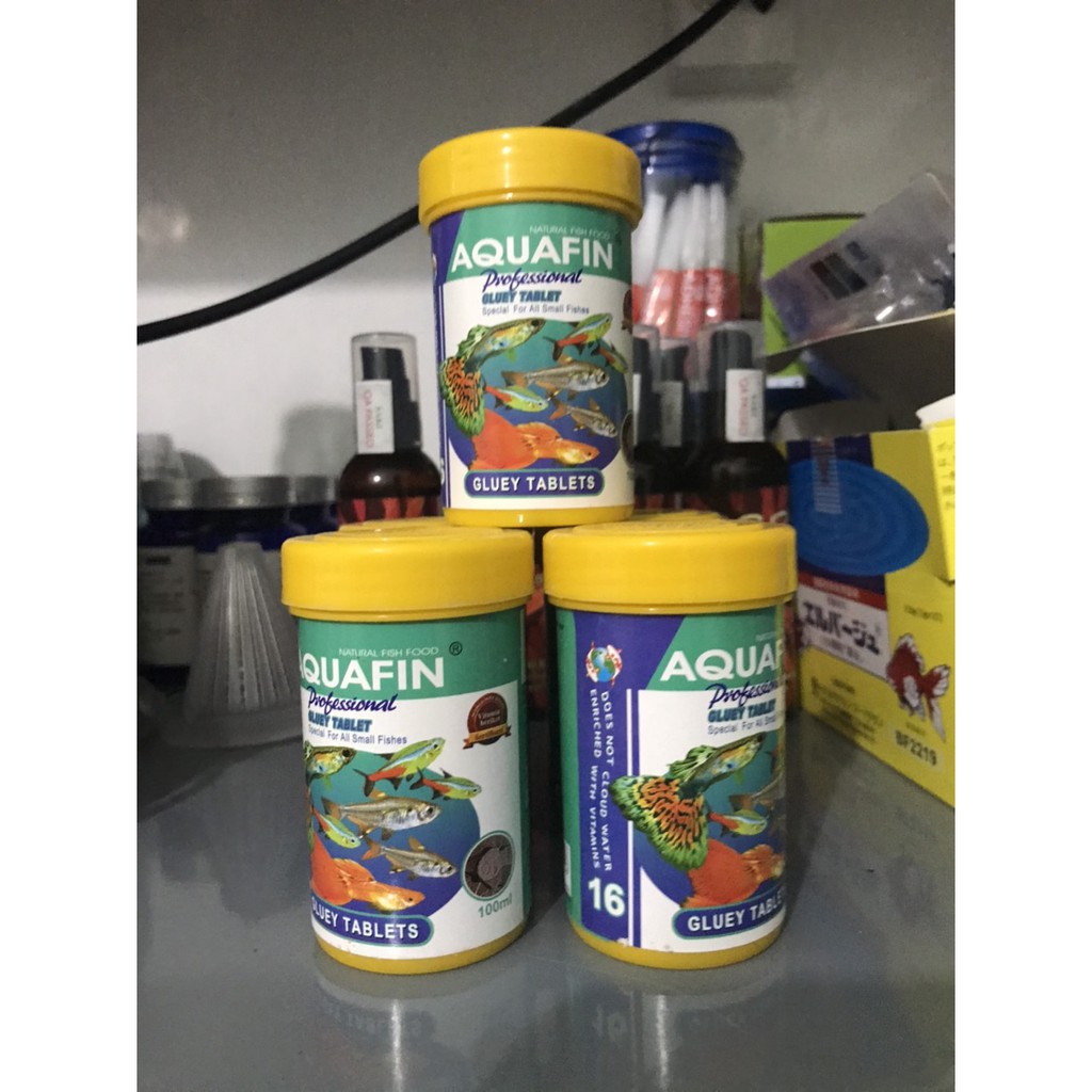 Thức ăn dán bể kinh cho cá cảnh Aquafin 100ml.