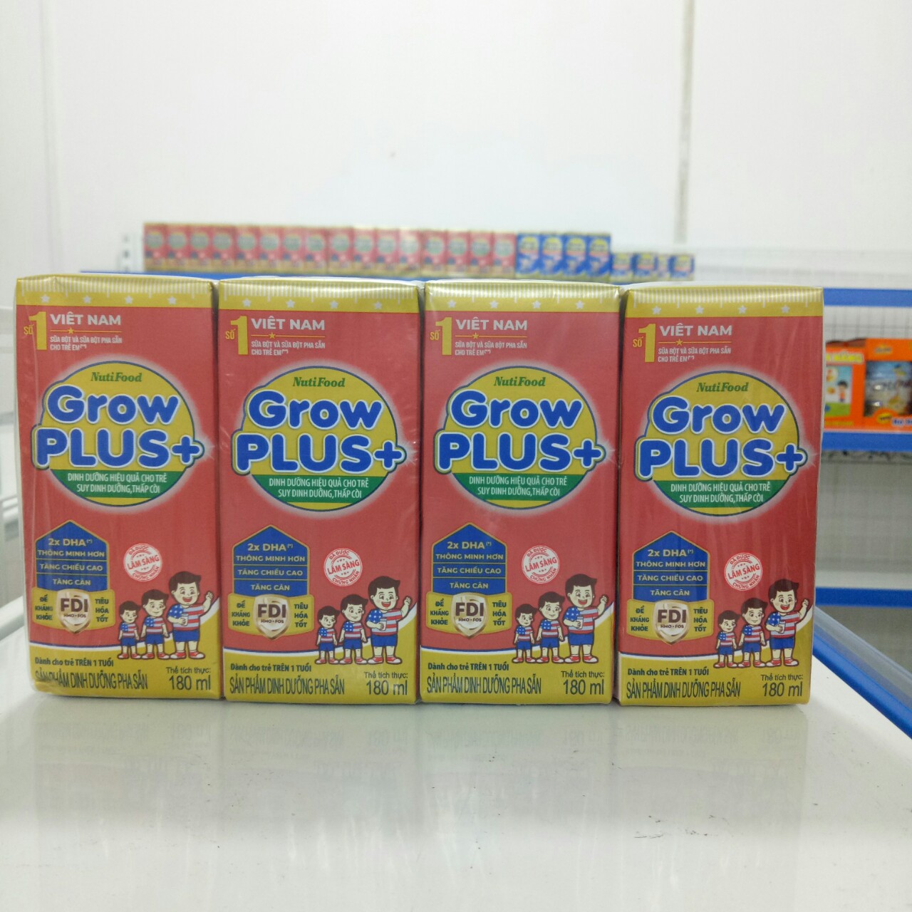 Sữa Bột Pha Sẵn Nutifood Grow Đỏ 180Ml - Thùng 48 Hộp