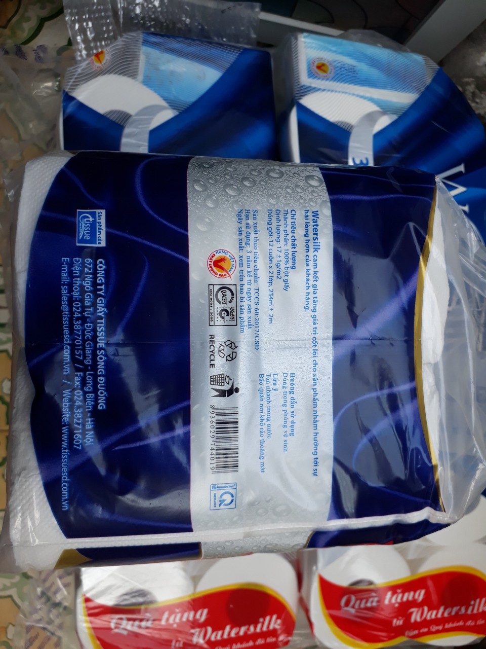 Giấy vệ sinh Watersilk 12 cuộn, mỗi cuộn 2 lớp
