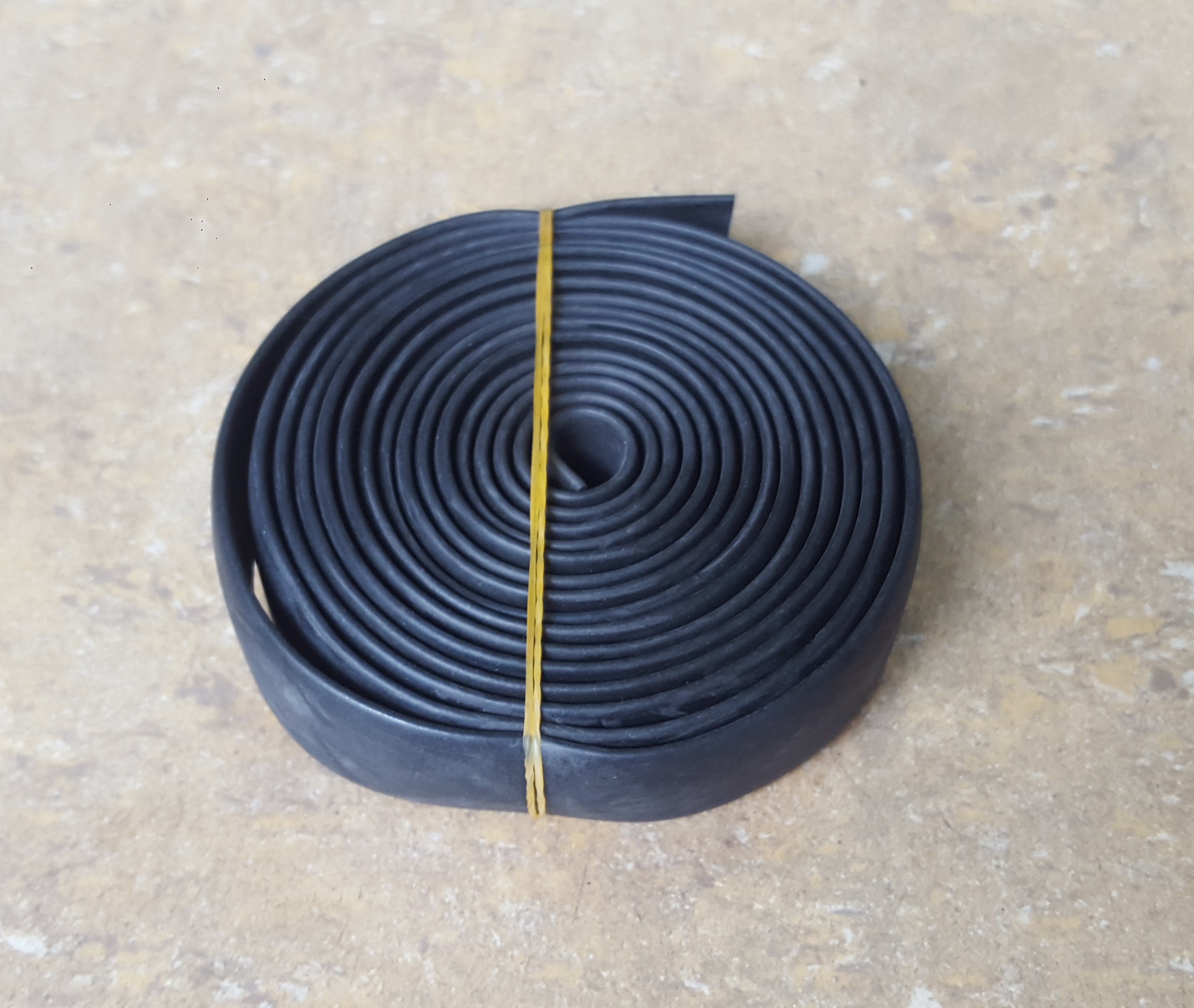 Rubber sandals, extremely high quality, extremely durable, beautiful, simple