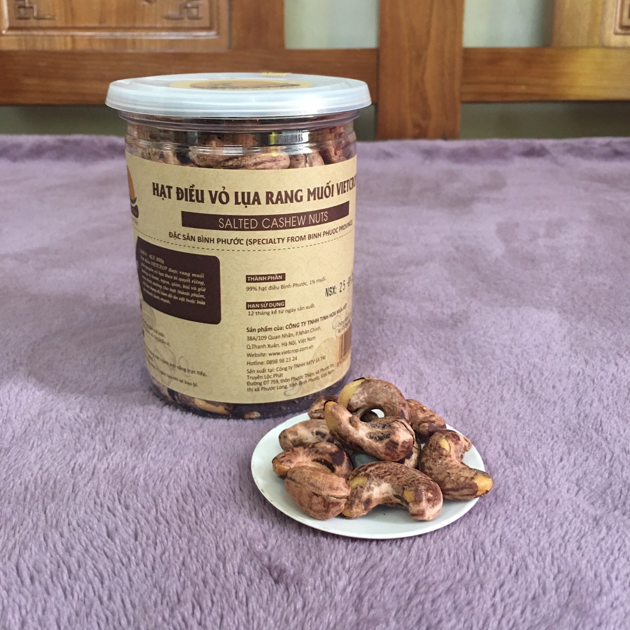 Hạt điều vỏ lụa rang muối VIETCROP - hũ 300g
