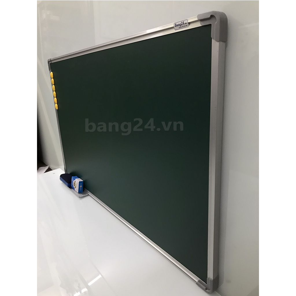 Bảng Từ Xanh Viết Phấn, KT: 0,6x1,0m (Tặng kèm 1 khay để phấn, 1 hộp phấn, 1 xóa bảng và 6 viên nam châm)