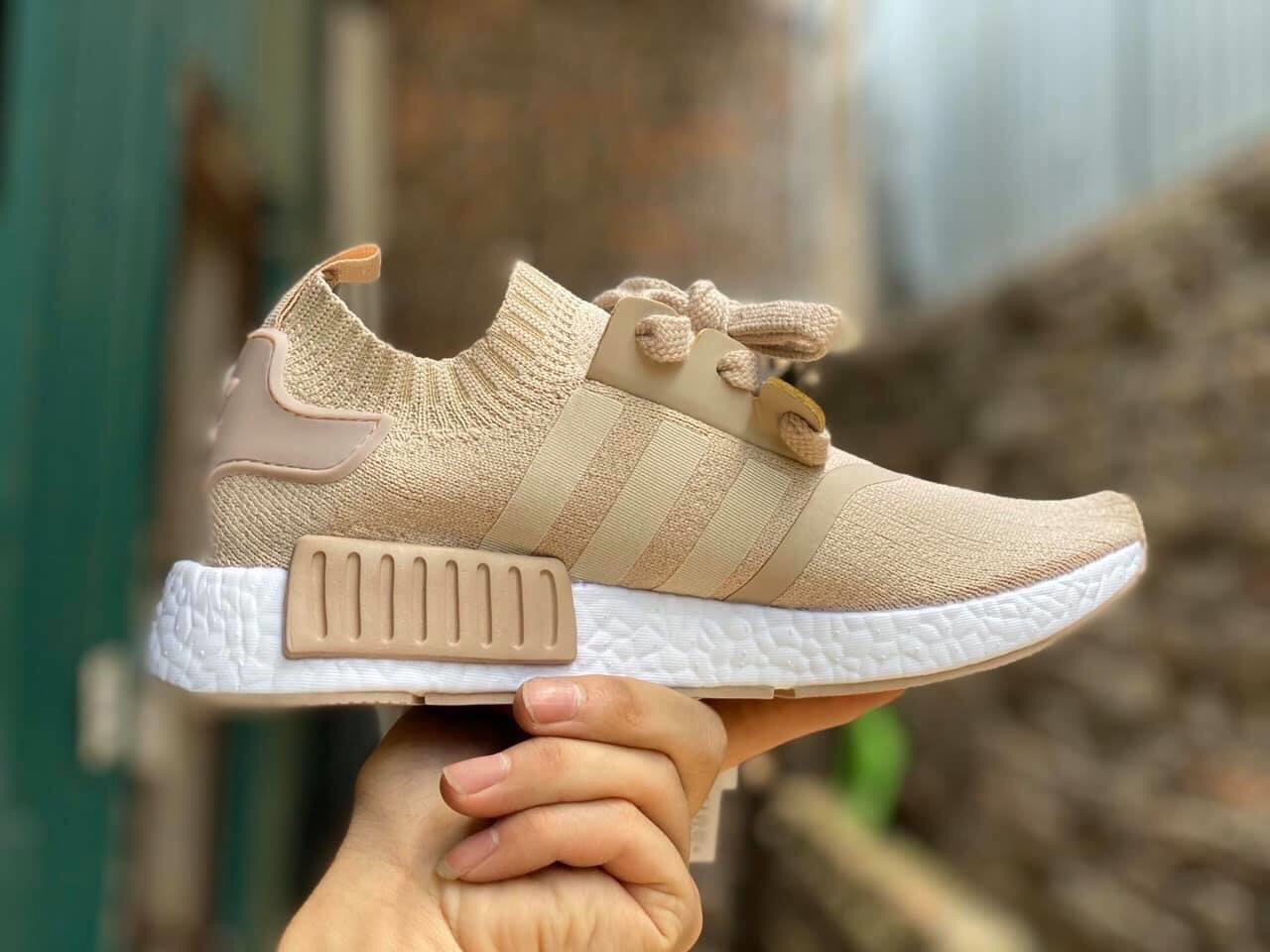Giày  NMD R1 Màu Hồng nhạt