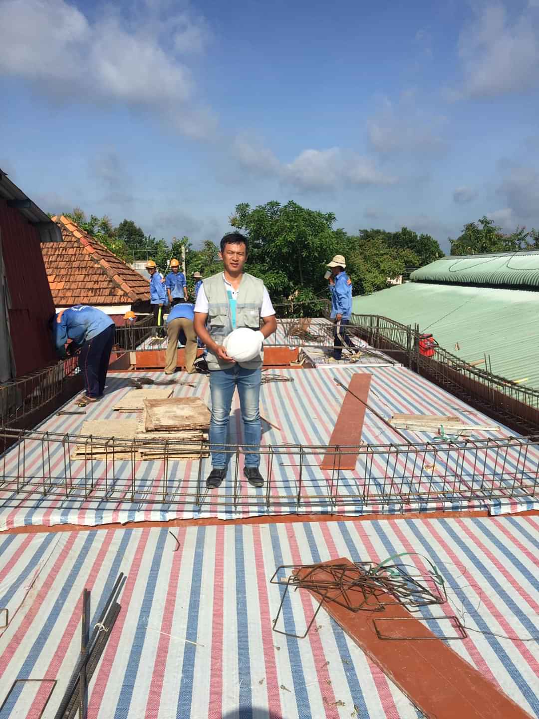 Bạt kẻ sọc công trình cả cuộn 200m2 (3.8*50)