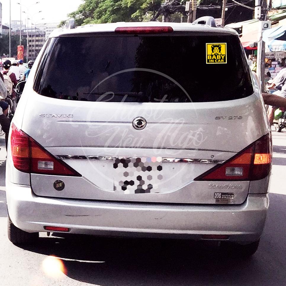 2 logo 10cm x 10cm Baby In Car sticker