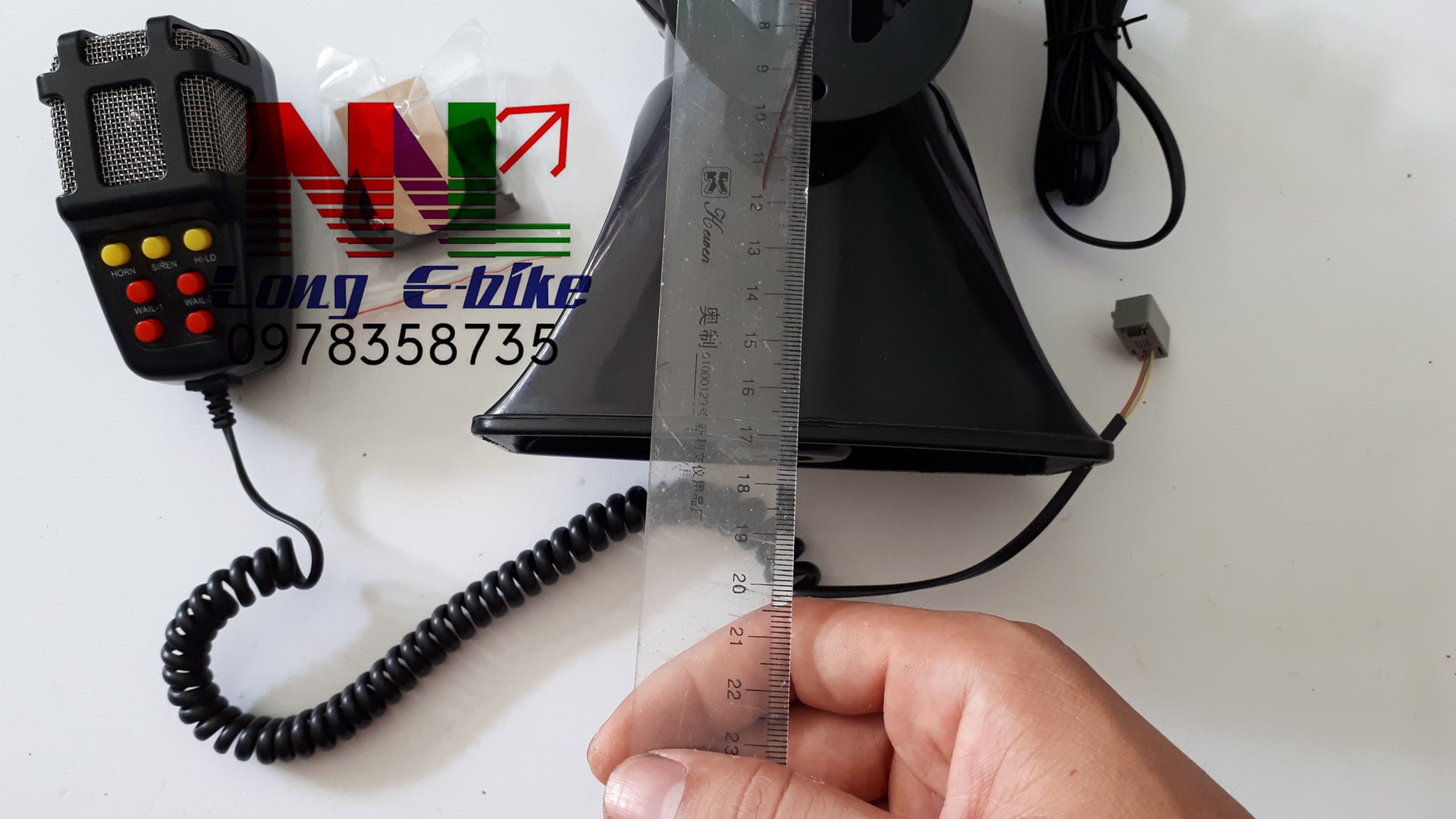 còi hú 7 chế độ , có mic đàm