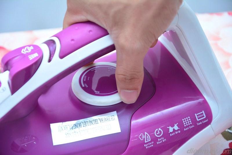 Bàn ủi hơi nước Electrolux ESI530