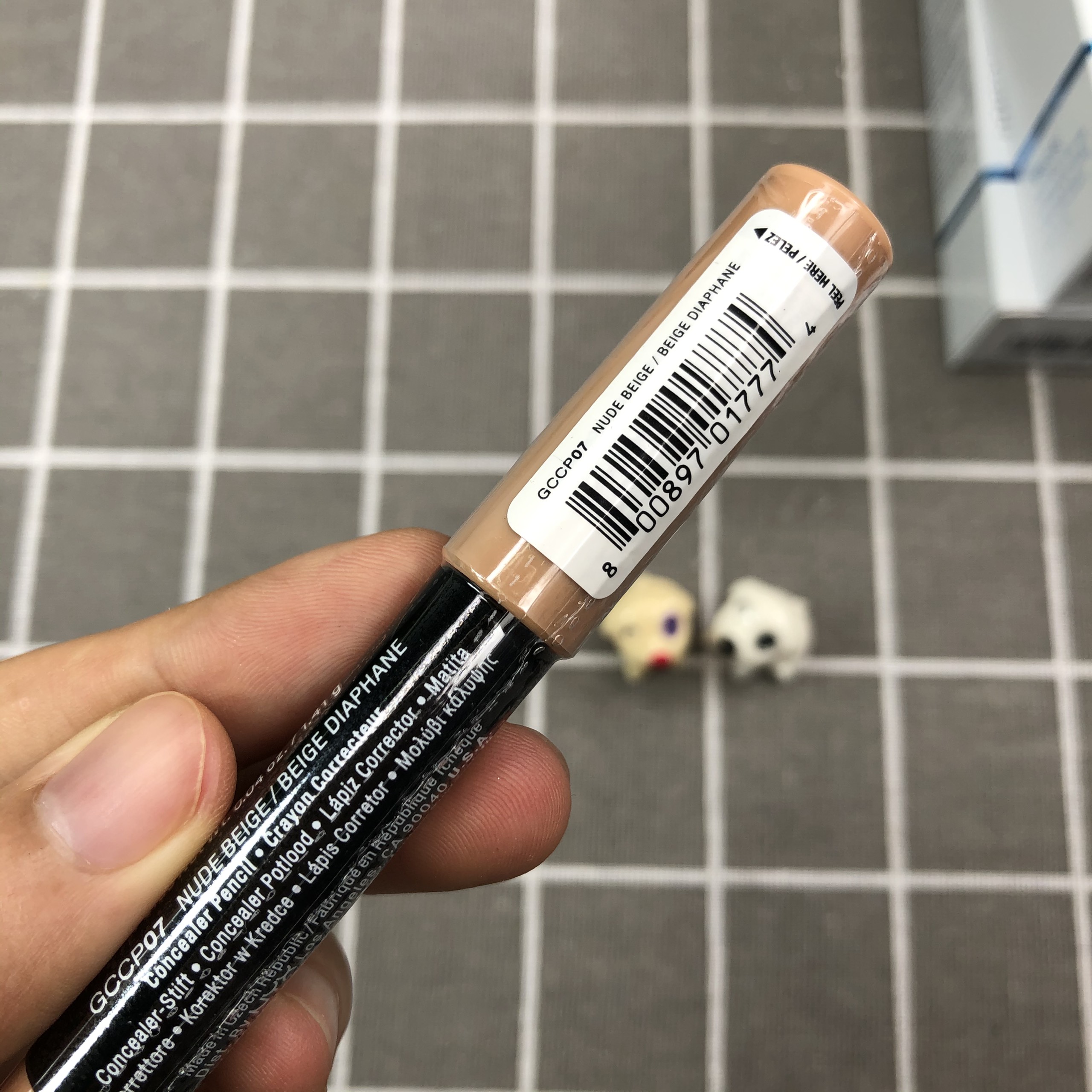 Che khuyết điểm NYX Makeup Gotcha Covered Concealer Pencil