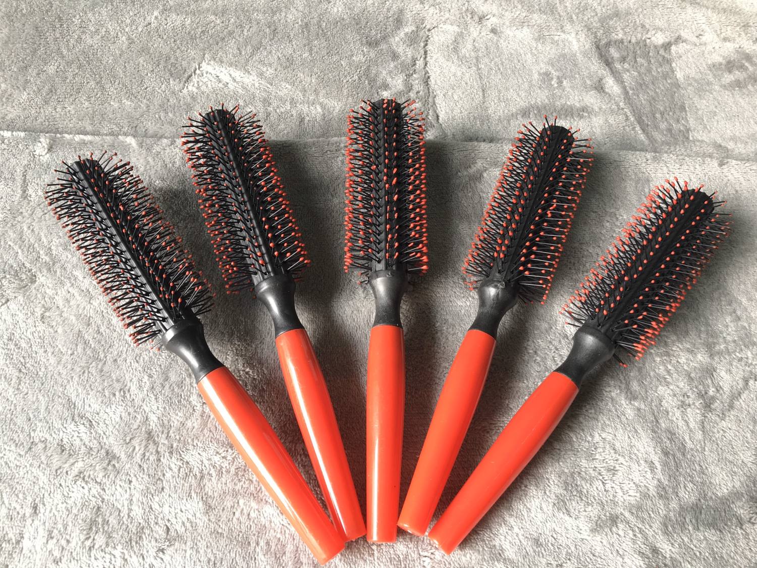 [HCM]Lược Tròn Tạo Kiểu Tóc Phồng (Cán nhựa)