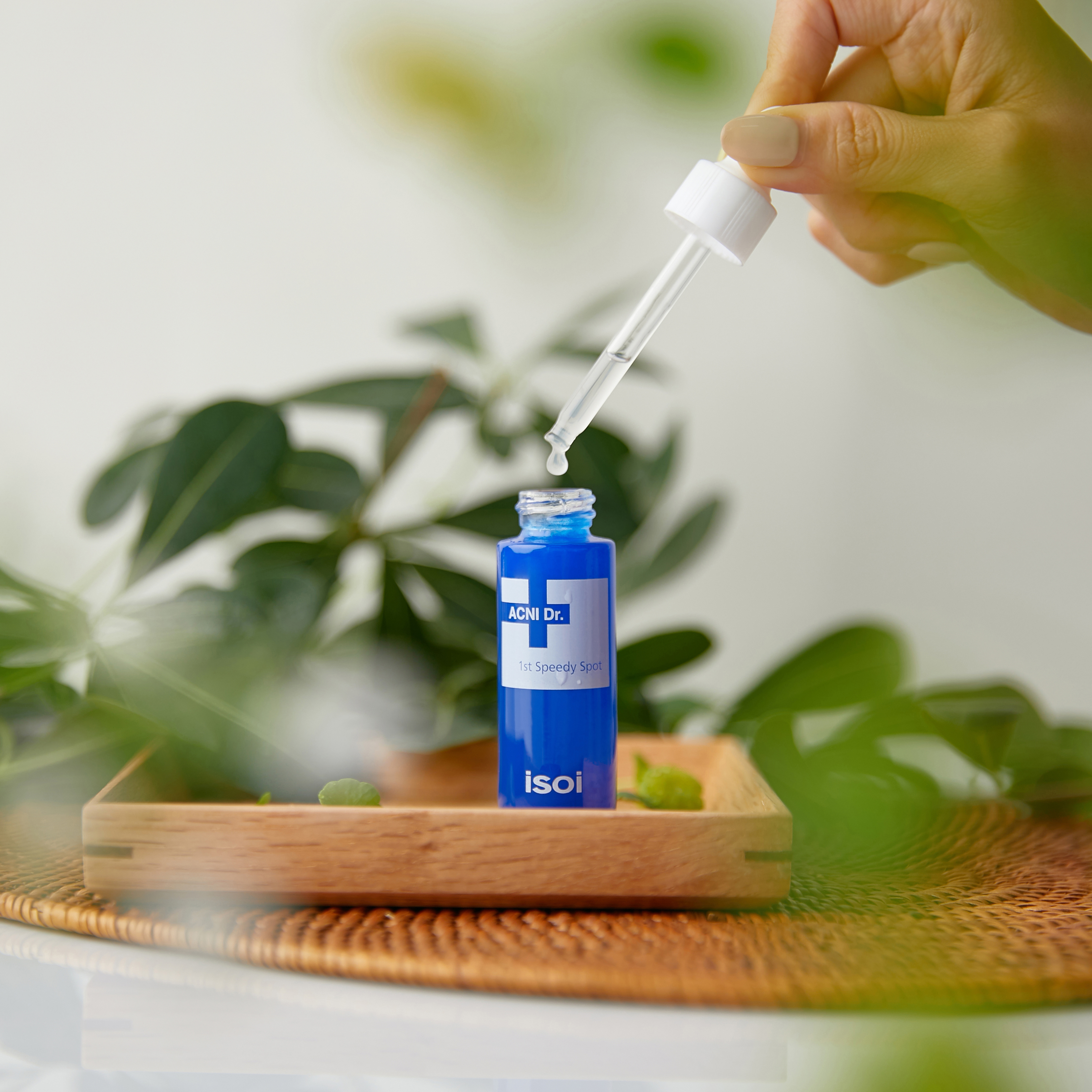 Gel Chấm Mụn Khẩn Cấp Isoi Acni Doctor 14ML