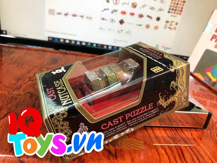 Mảnh ghép trí tuệ Cast Nutcase Hanayama