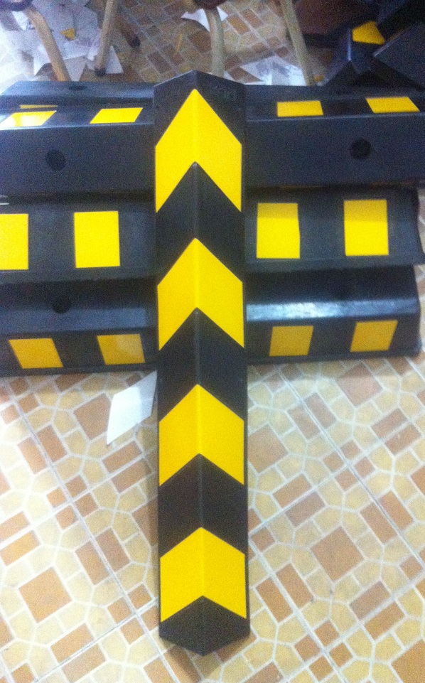Thanh ốp cột cao su 800mm