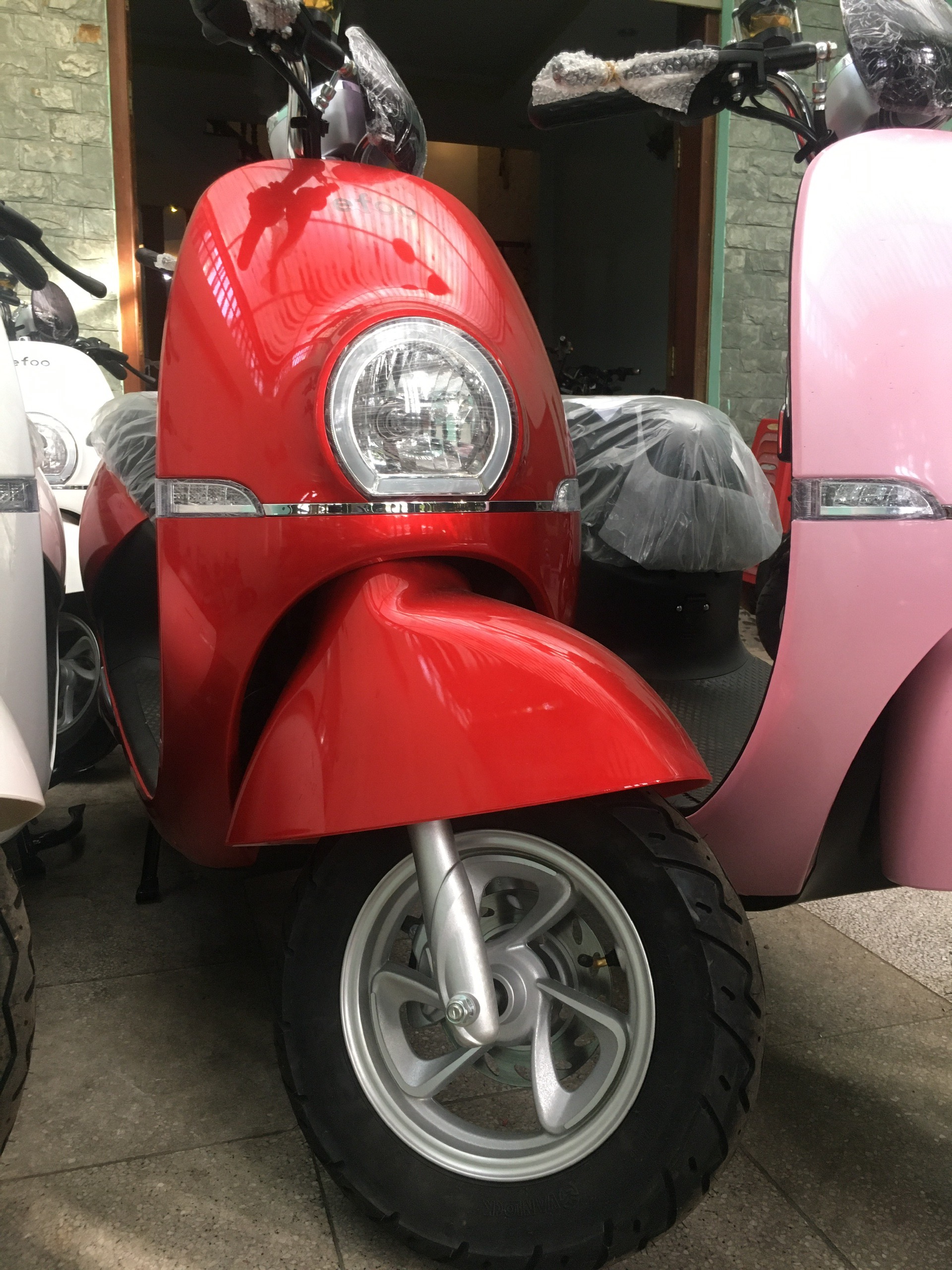 Xe máy điện Efoo