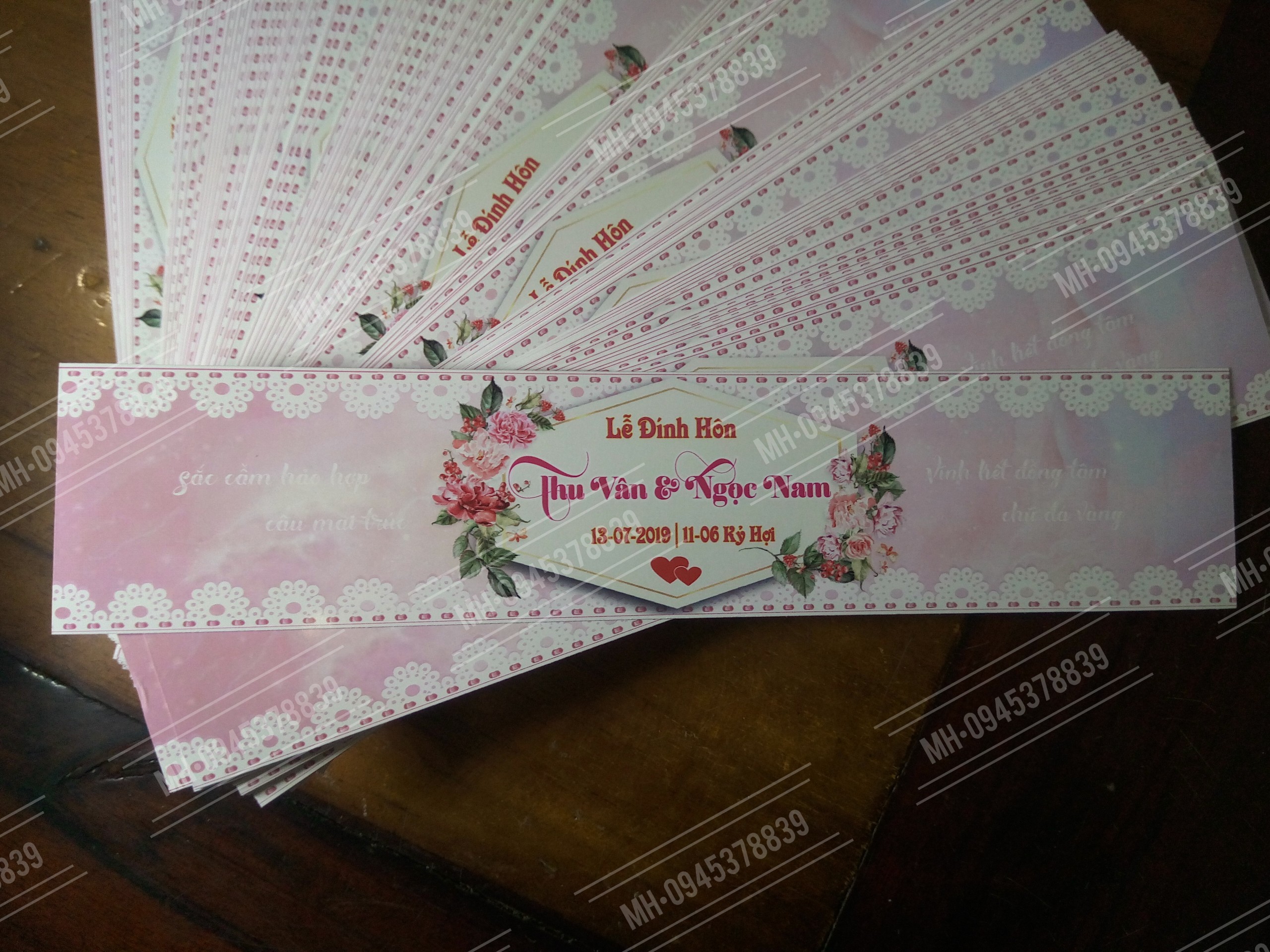 Set 30 Tem dán chai nước suối - decal giấy có keo sẵn